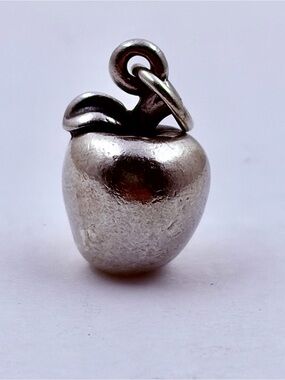 James Avery RETIRED Sterling APPLE Charm